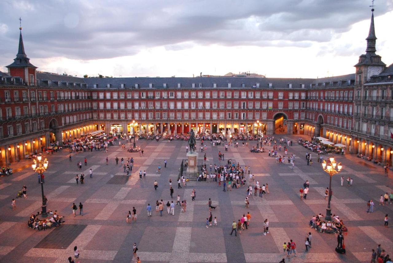 Nuevo Elegante Piso Vintage En Plena Plaza Mayor Madrid Exterior foto
